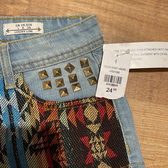 BNWT Parisian Collection hotpants Size 1 denim and tribal pattern shorts - Picture 3 of 5